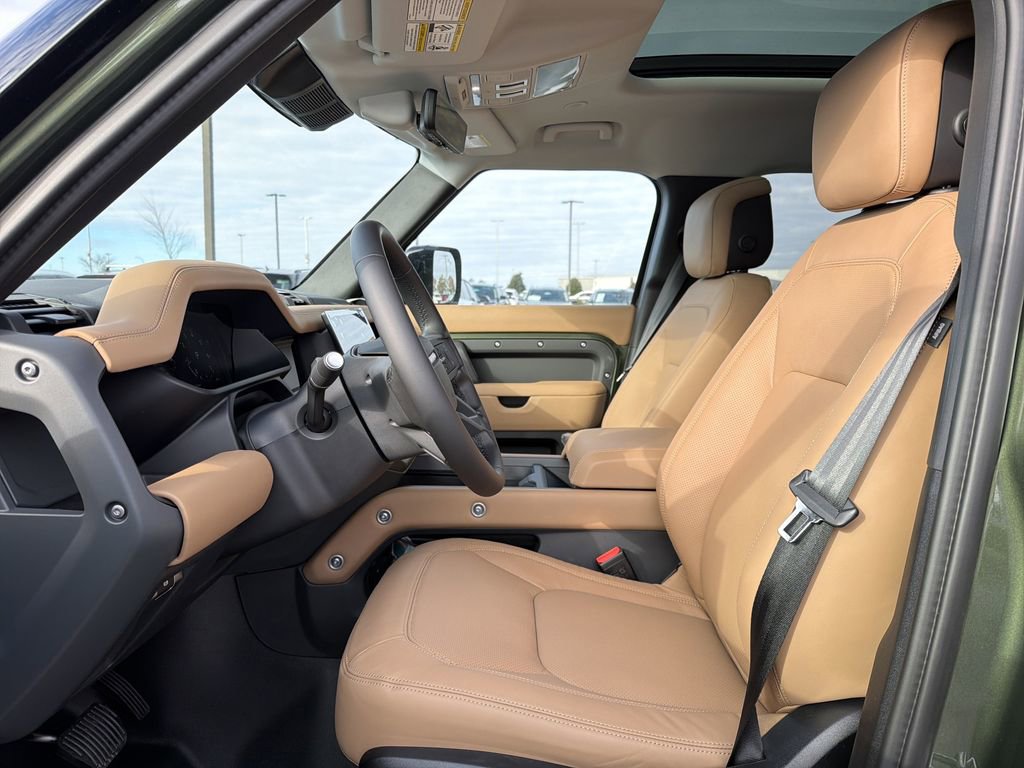 New 2026 Land Rover Defender 110 X-Dynamic SE image 3