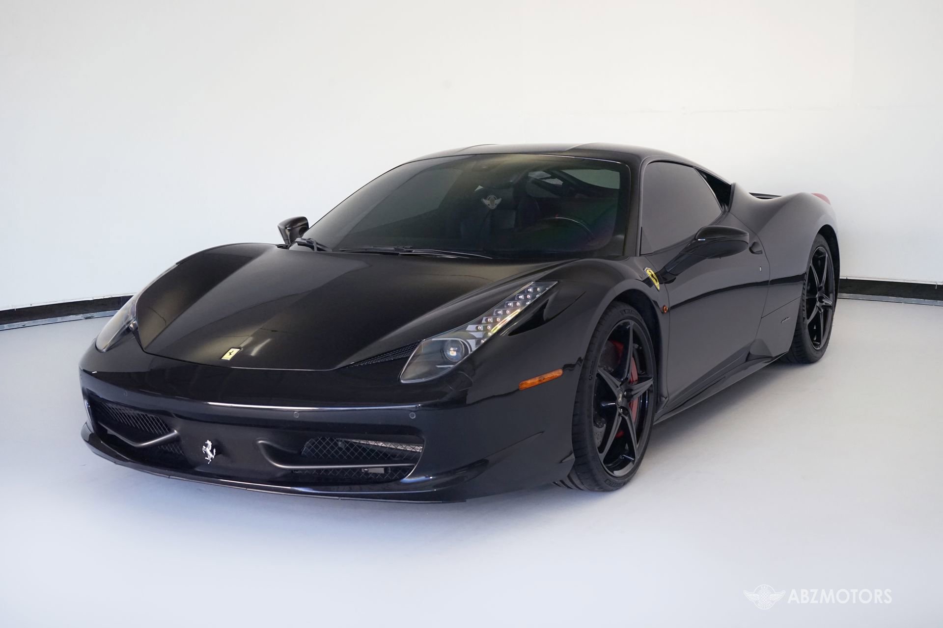 Used 2011 Ferrari 458 Italia Coupe image 2