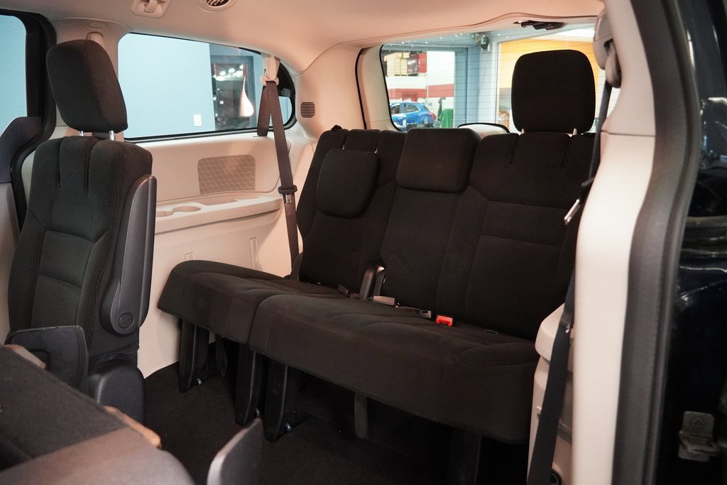 Used 2016 Dodge Grand Caravan SE w/ Quick Order Package 29E SE image 23
