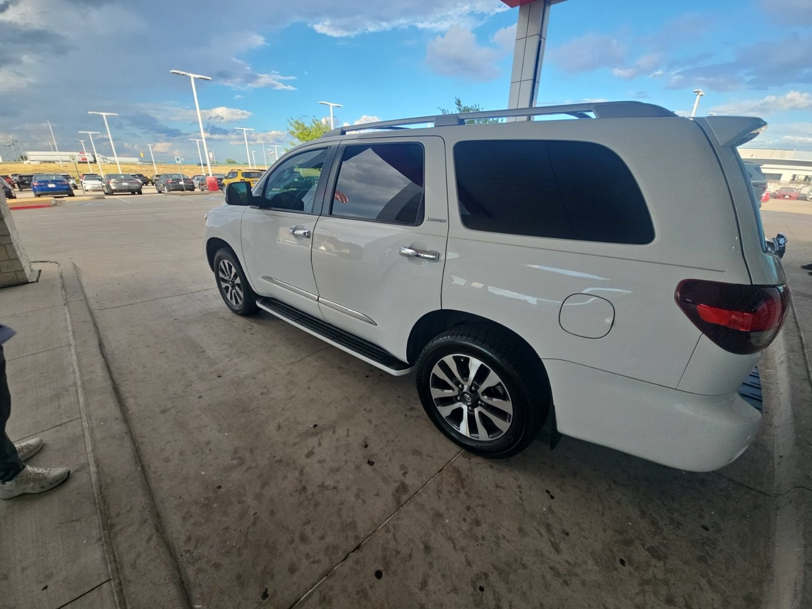 Used 2019 Toyota Sequoia Limited w/ Safety & Convenience Package RWD image 12