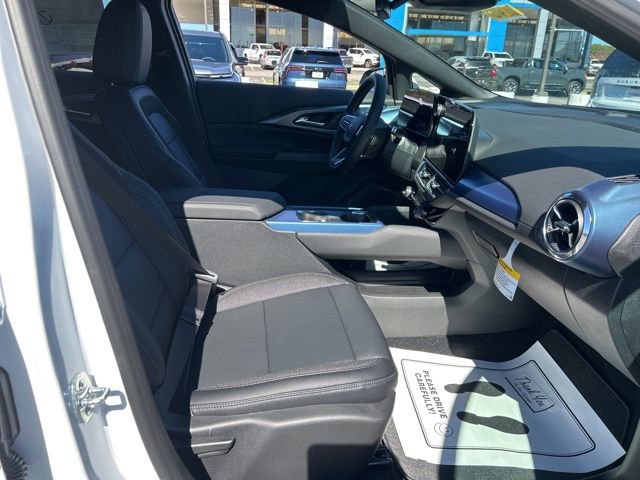 New 2026 Chevrolet Equinox EV LT image 32