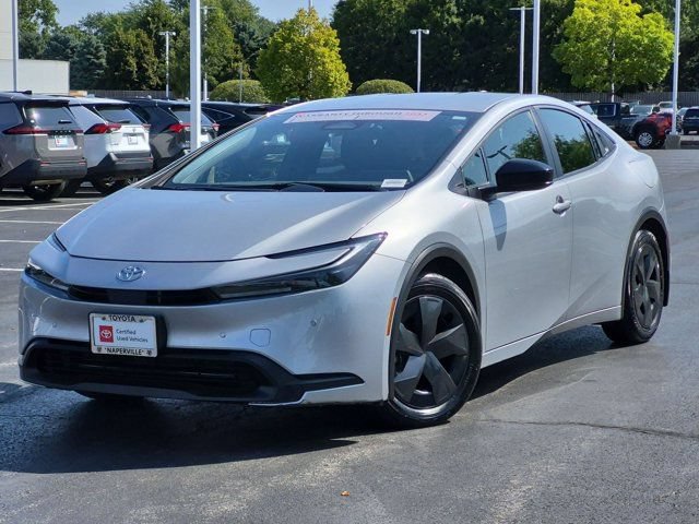 Certified 2025 Toyota Prius LE FWD image 2