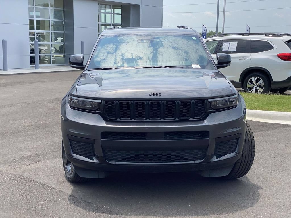 Used 2025 Jeep Grand Cherokee L Altitude RWD image 6