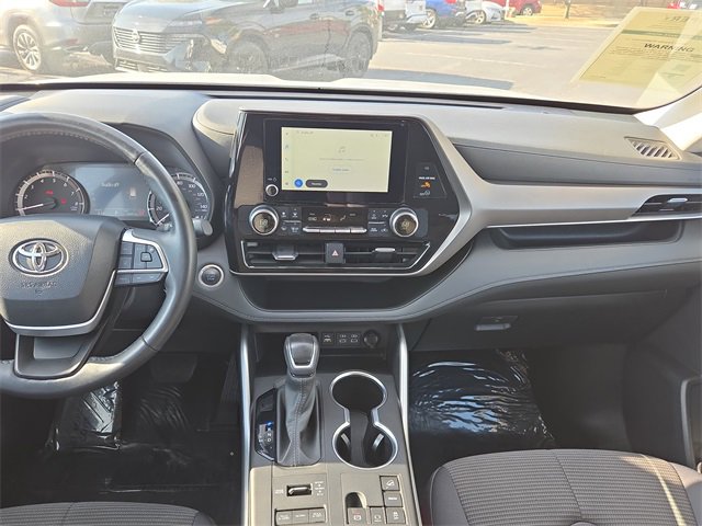 Used 2024 Toyota Highlander LE image 24