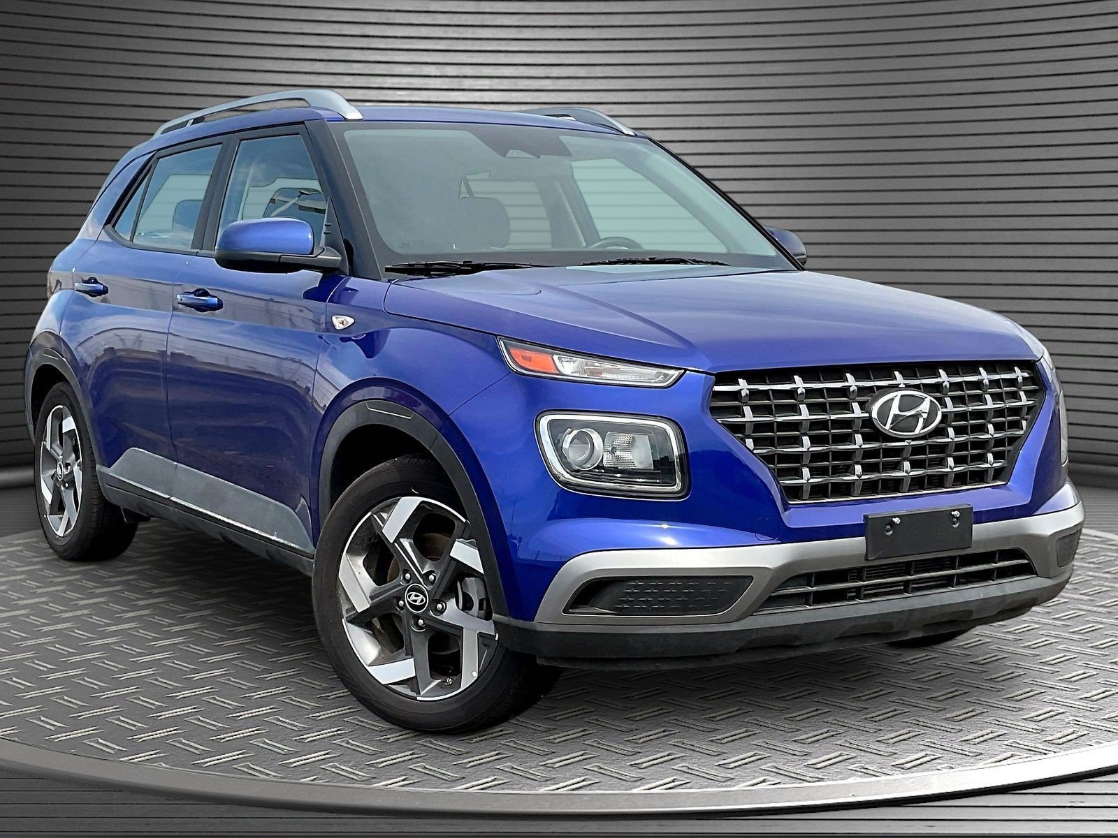 Used 2025 Hyundai Venue SEL