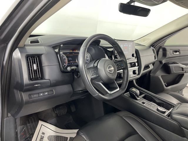 Used 2023 Nissan Pathfinder SL w/ SL Premium Package AWD/4WD image 21