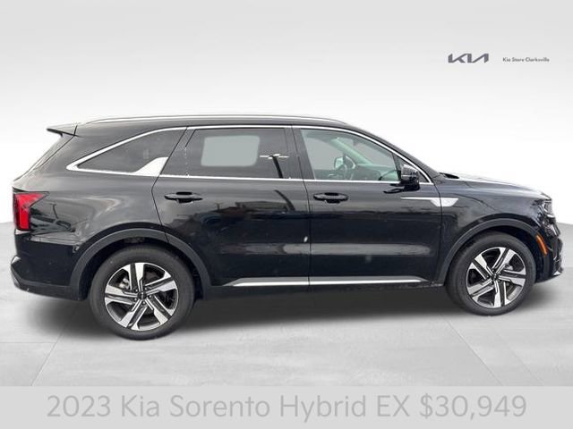 Certified 2023 Kia Sorento EX image 9