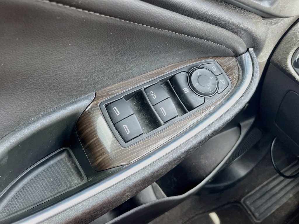 Used 2024 Chevrolet Malibu LT FWD image 18