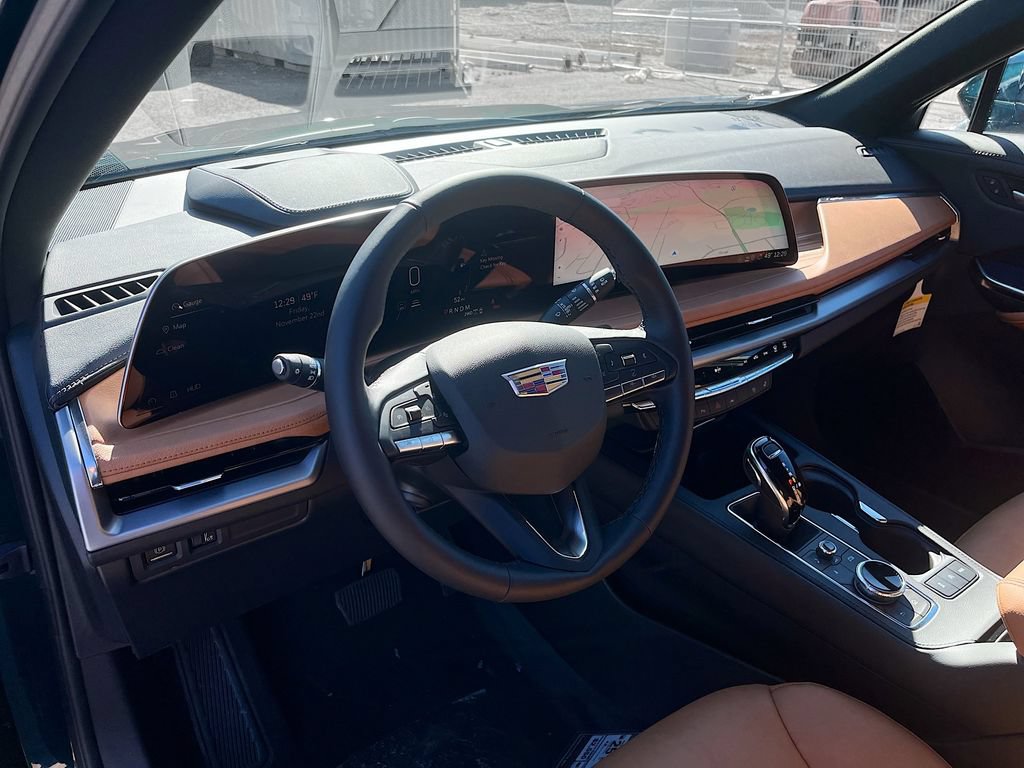 Certified 2025 Cadillac XT4 Premium Luxury w/ LPO, ONYX Package AWD/4WD image 8