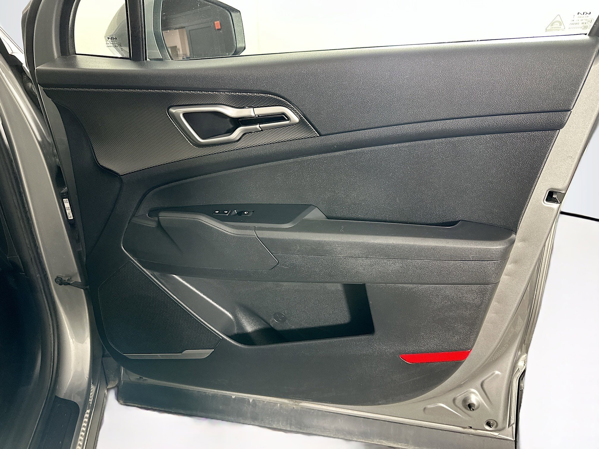 Used 2025 Kia Sportage LX image 29