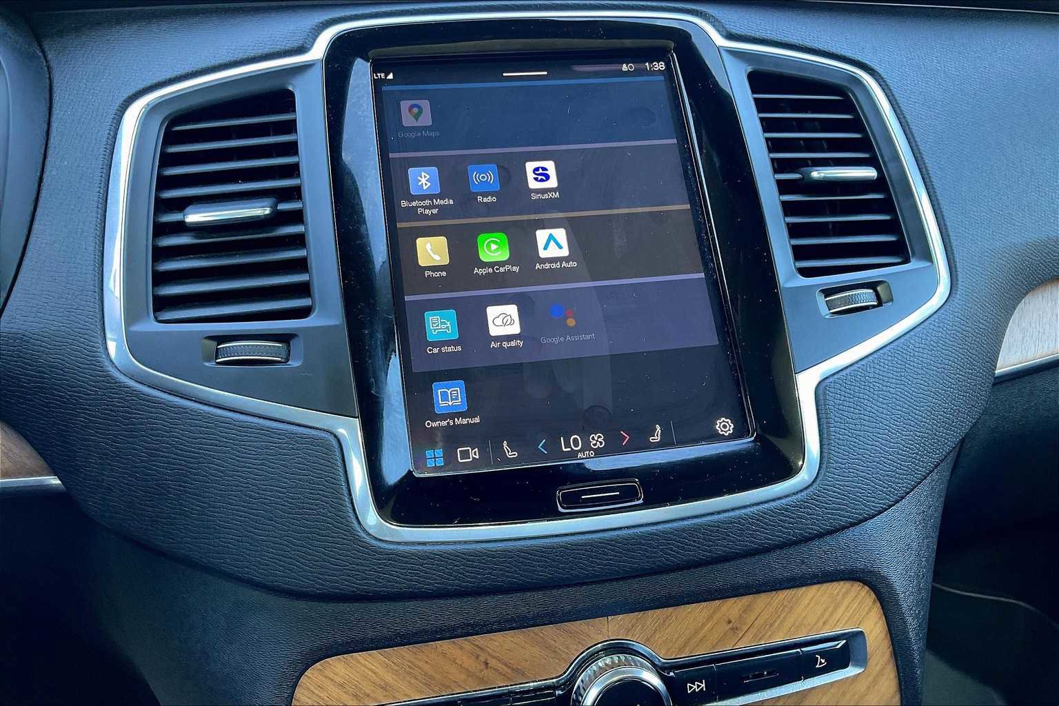 Used 2023 Volvo XC90 T8 Core image 36