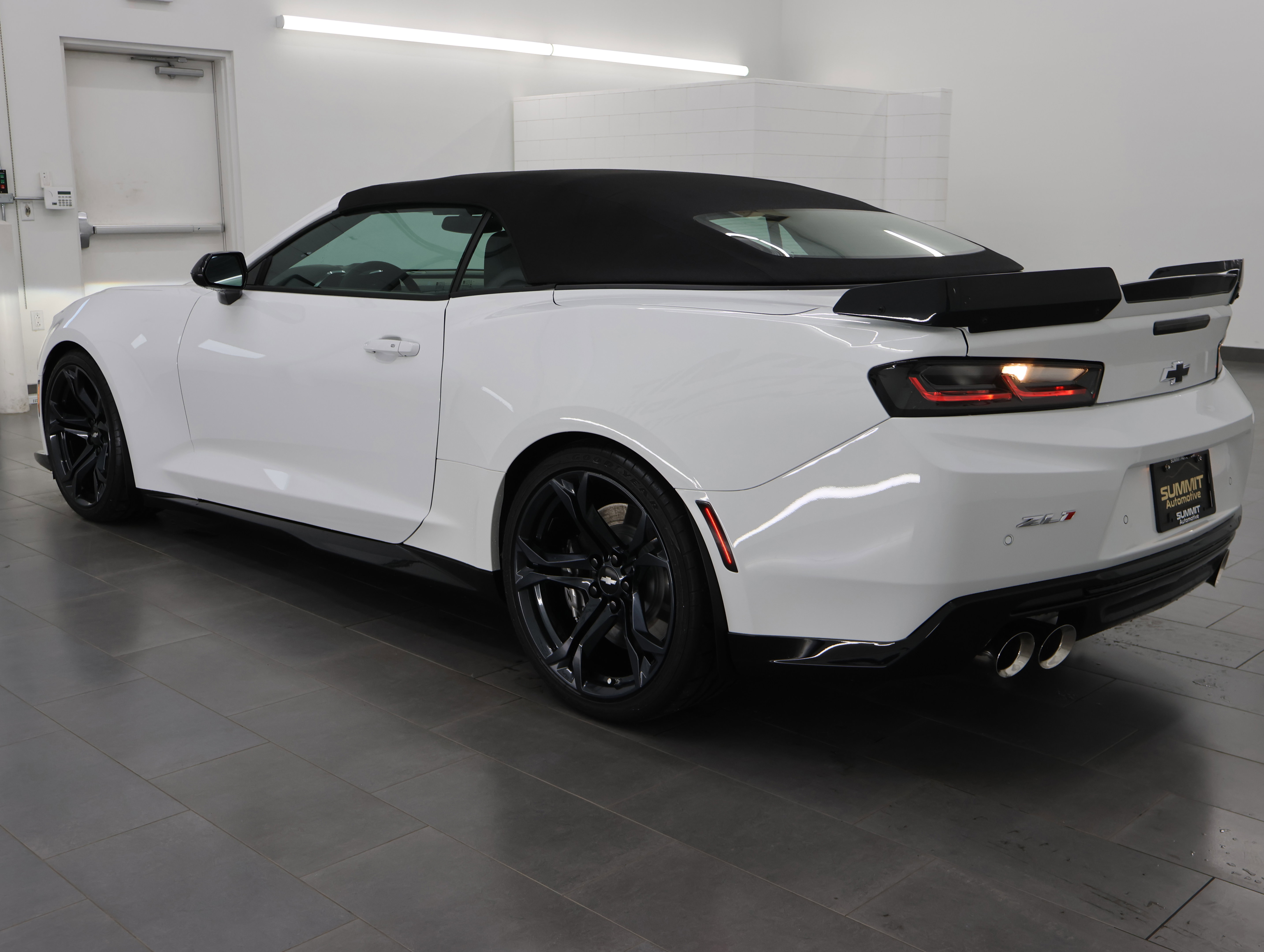 Used 2018 Chevrolet Camaro ZL1 RWD image 60