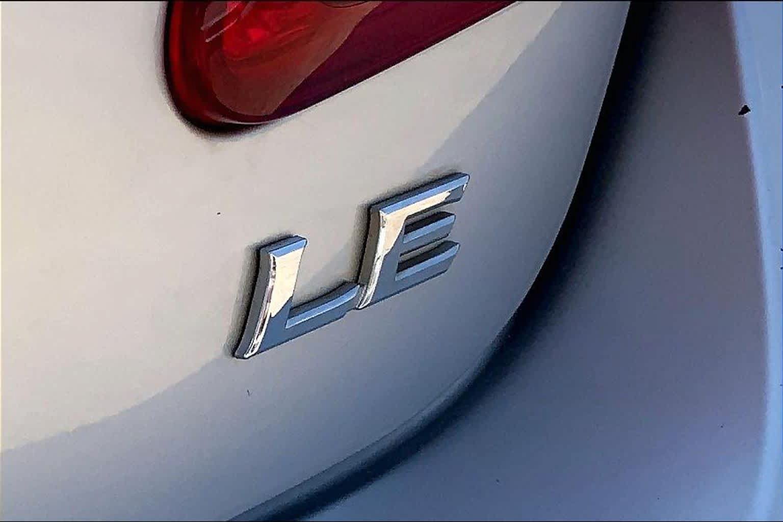 Used 2011 Toyota Camry LE w/ LE Extra-Value Pkg FWD image 9