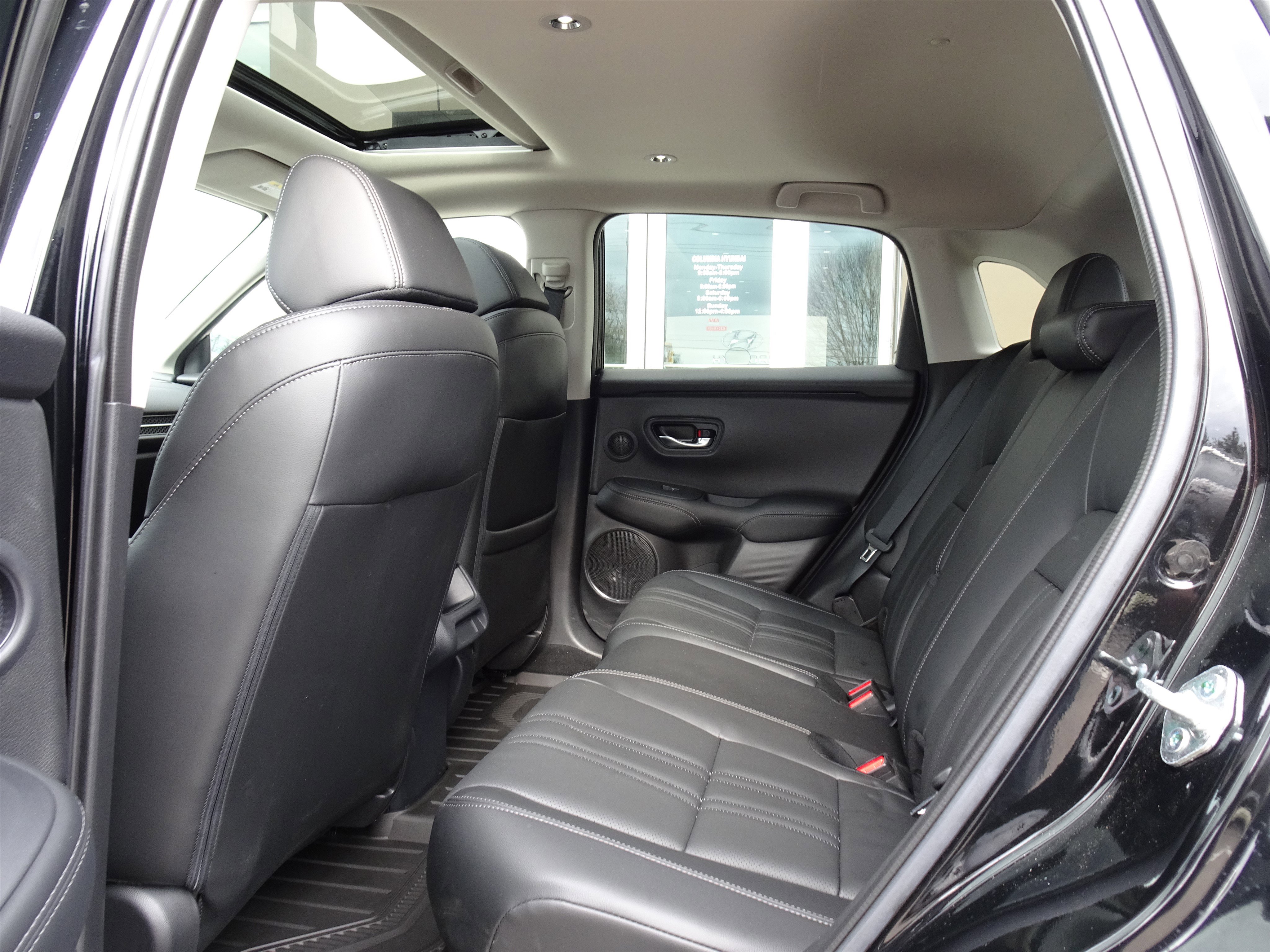 Used 2025 Honda HR-V EX-L image 15