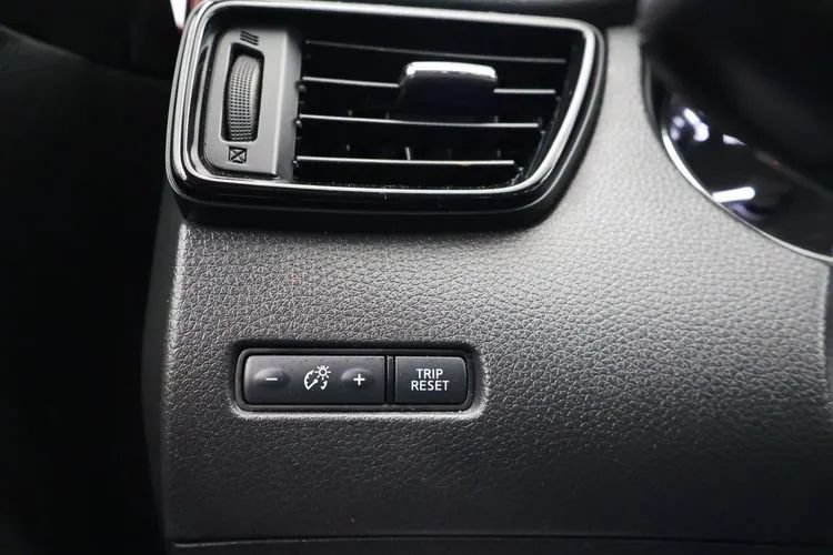 Used 2020 Nissan Rogue Sport S AWD/4WD image 19