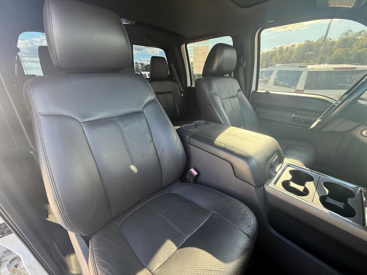 Used 2011 Ford F250 Lariat w/ Lariat Ultimate Pkg AWD/4WD image 6