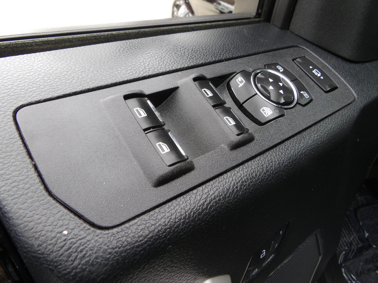 Used 2017 Ford F250 Lariat w/ Lariat Value Package image 11