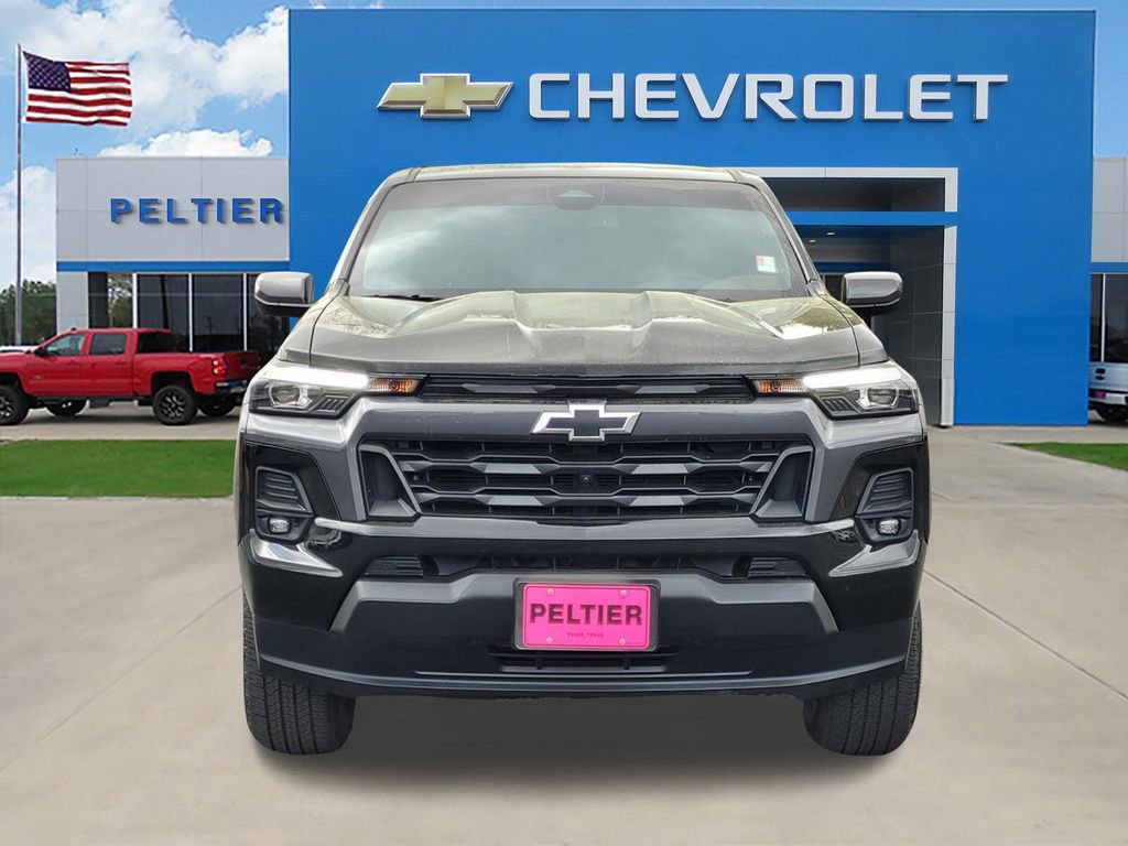 Used 2024 Chevrolet Colorado LT w/ LT Convenience Package III image 2