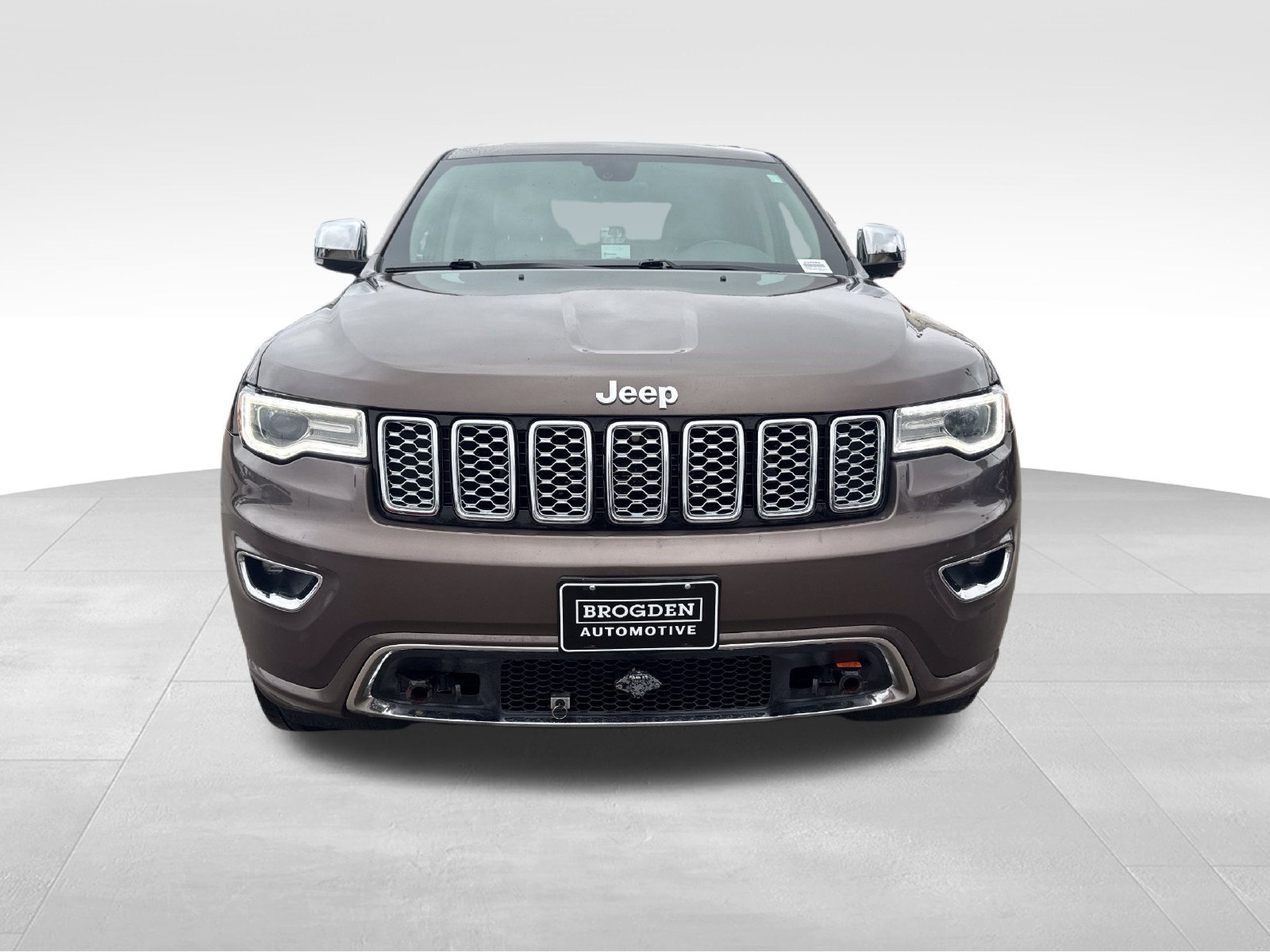 Used 2017 Jeep Grand Cherokee Overland AWD/4WD image 19