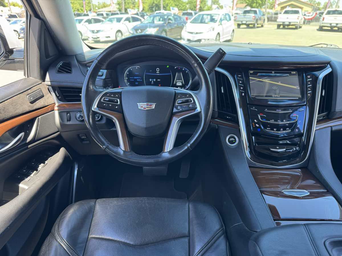 Used 2018 Cadillac Escalade ESV Premium Luxury AWD/4WD image 28