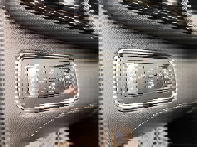 Certified 2025 Buick Enclave Preferred image 24