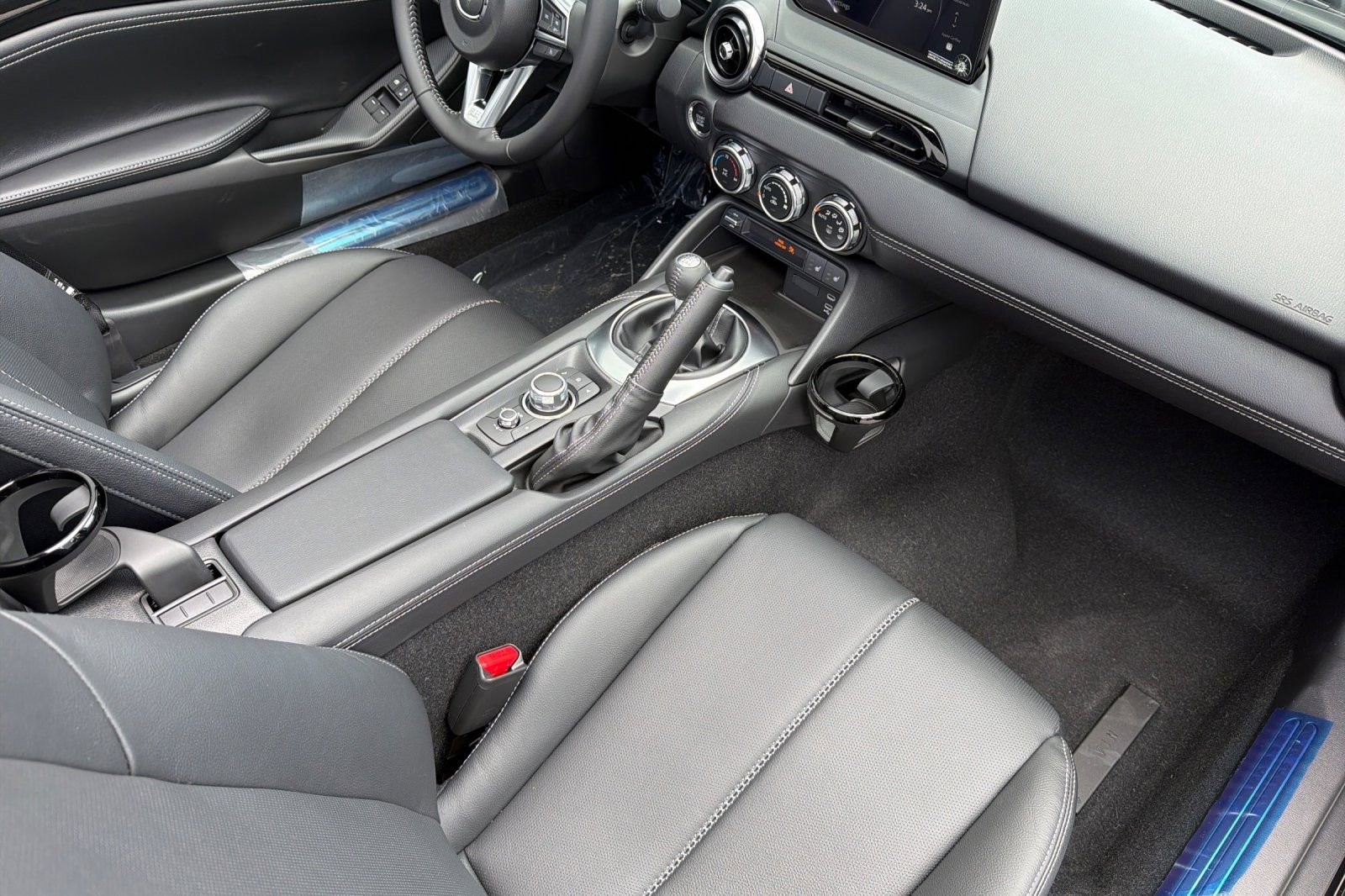 New 2026 MAZDA MX-5 Miata RF Grand Touring w/ Weather Package RWD image 17