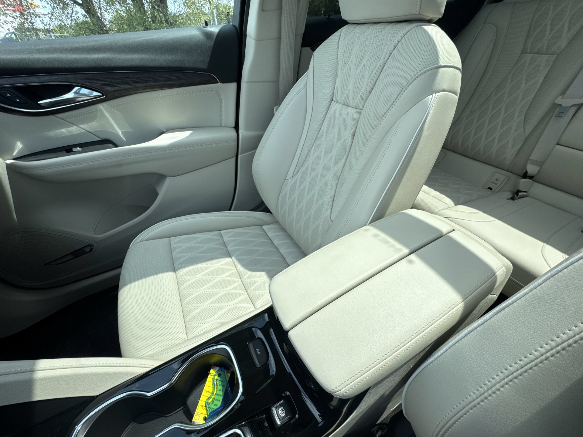 Certified 2023 Buick Envision Avenir AWD/4WD image 21