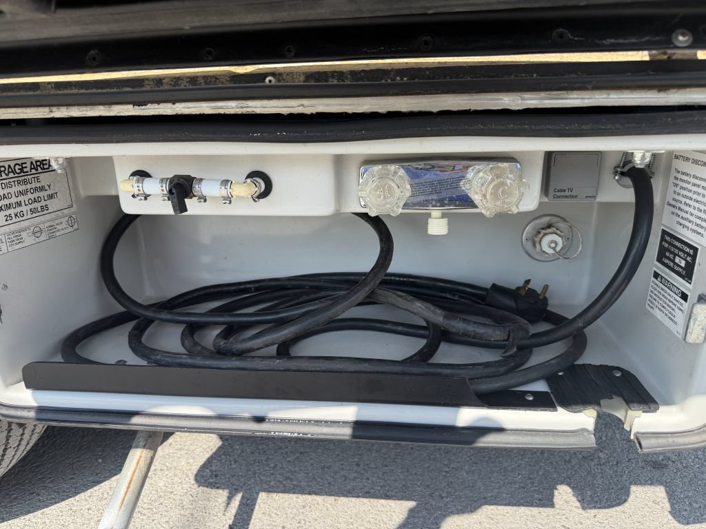 Used 2012 Chevrolet Express 3500 Extended w/ Power Package RWD image 9