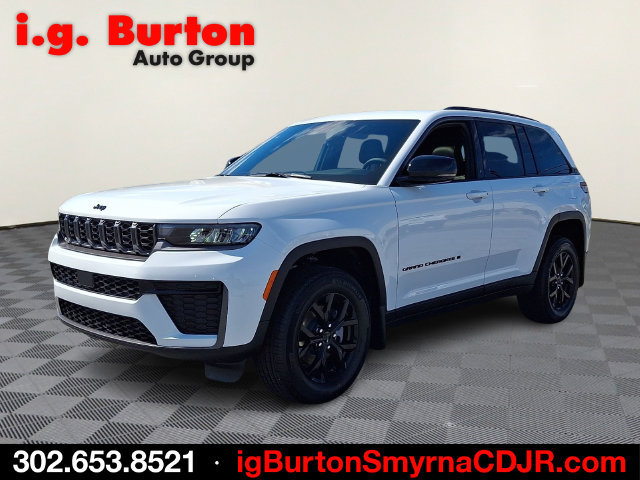 New 2026 Jeep Grand Cherokee Altitude AWD/4WD image 2