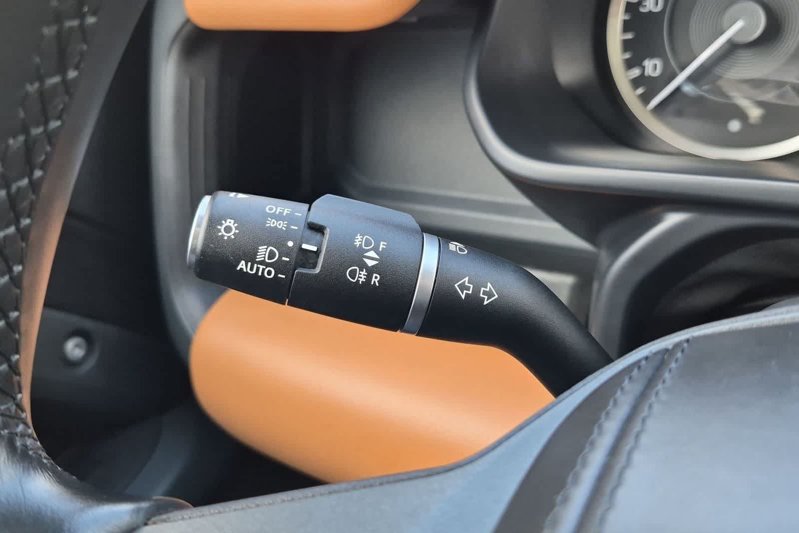Certified 2023 Land Rover Defender 110 X-Dynamic SE AWD/4WD image 27