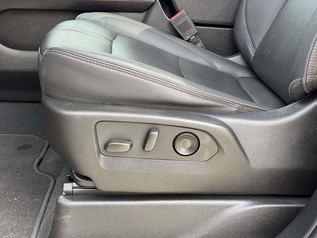 Used 2024 Chevrolet Tahoe RST w/ Luxury Package AWD/4WD image 19