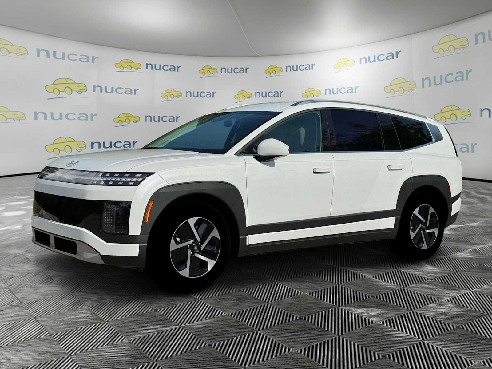 New 2026 Hyundai Ioniq 9 SE image 3