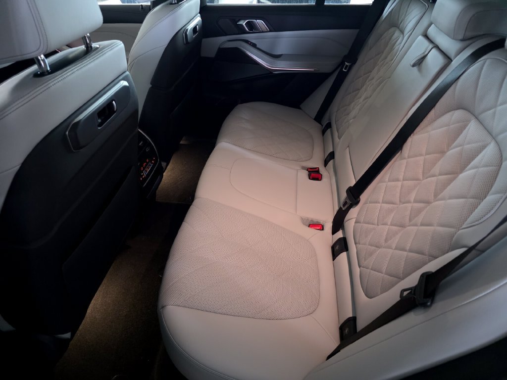 New 2026 BMW X5 xDrive40i AWD/4WD image 12