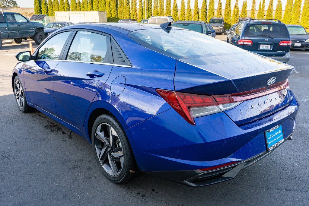 Used 2023 Hyundai Elantra Limited FWD image 10
