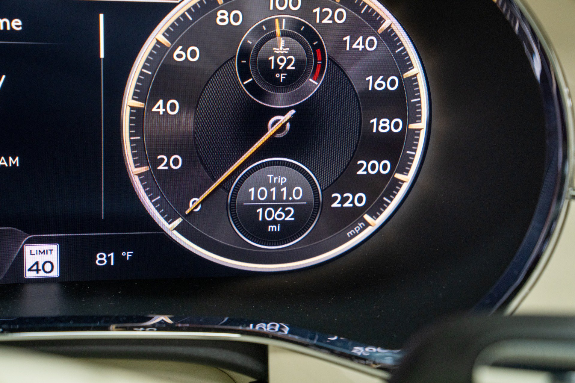Used 2024 Bentley Flying Spur V8 AWD/4WD image 21