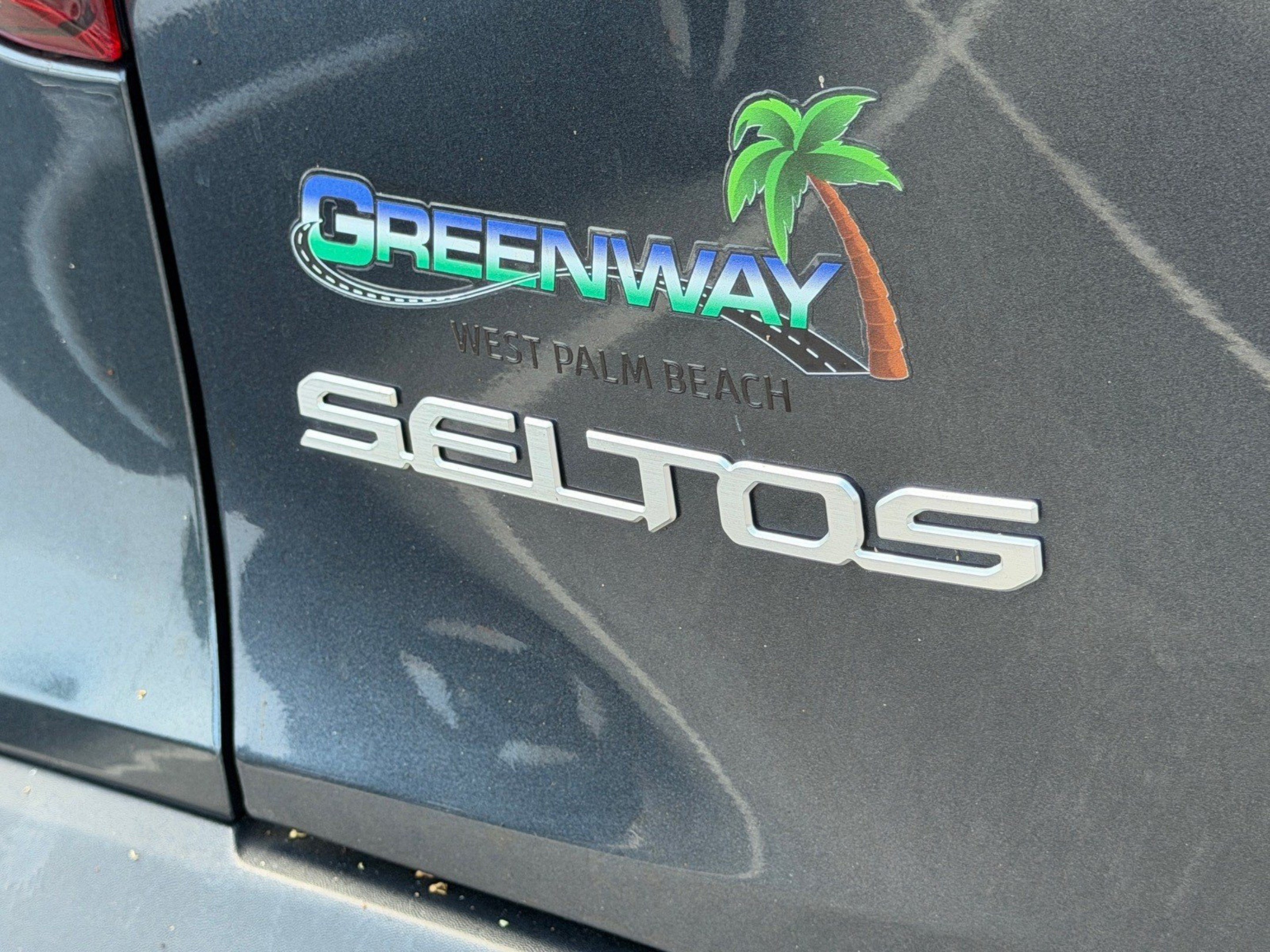 Used 2024 Kia Seltos S AWD/4WD image 10