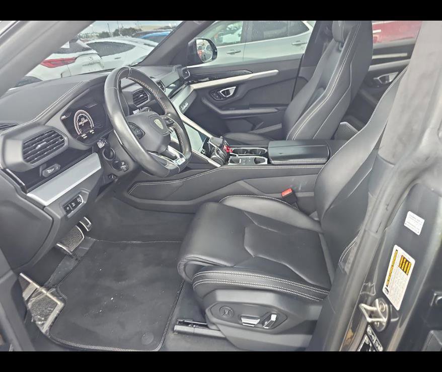 Used 2020 Lamborghini Urus image 3