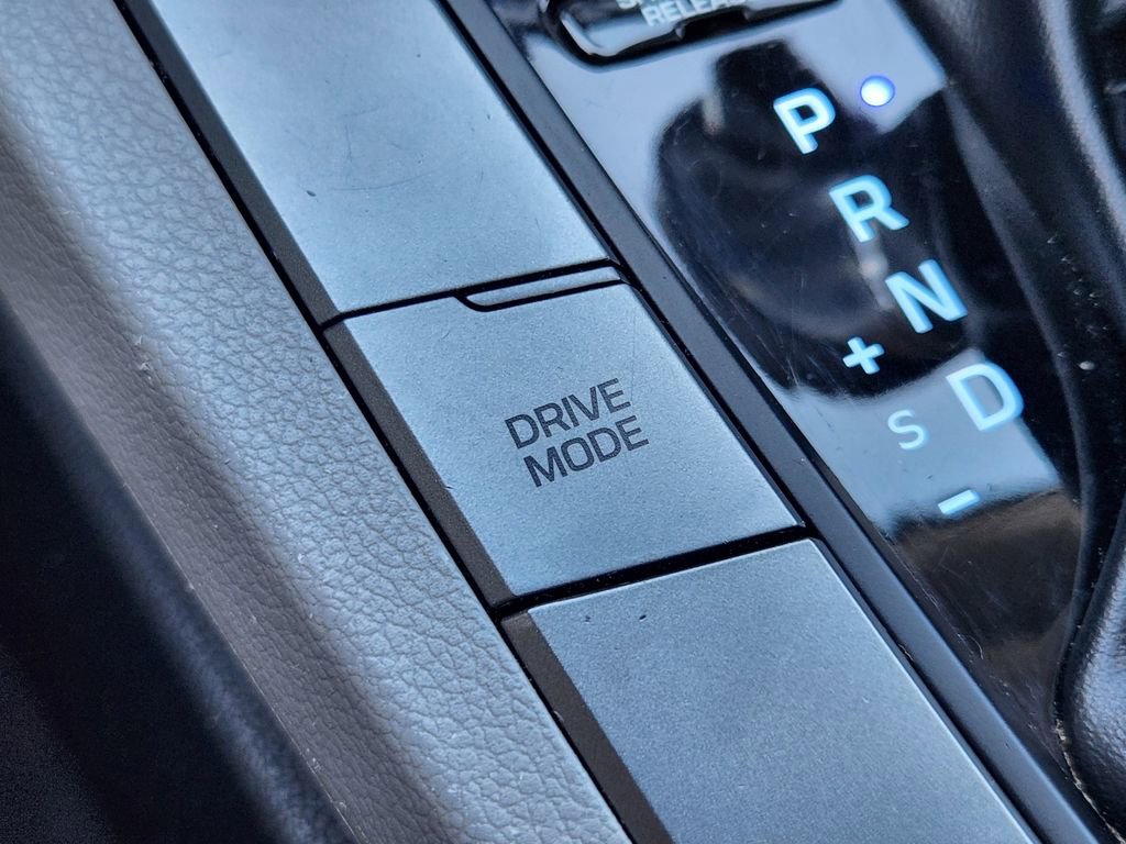 Used 2019 Hyundai Elantra SEL image 18