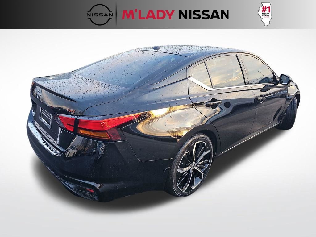 Used 2023 Nissan Altima 2.5 SR w/ SR Premium Package image 4