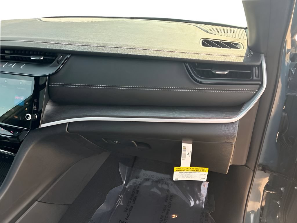 New 2027 Jeep Grand Cherokee Limited AWD/4WD image 15