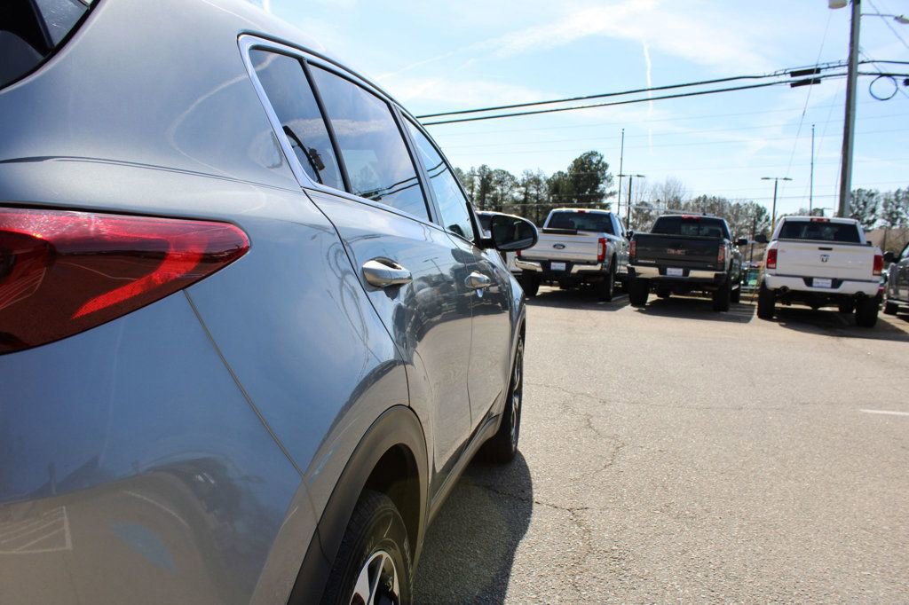 Used 2020 Kia Sportage LX FWD image 11