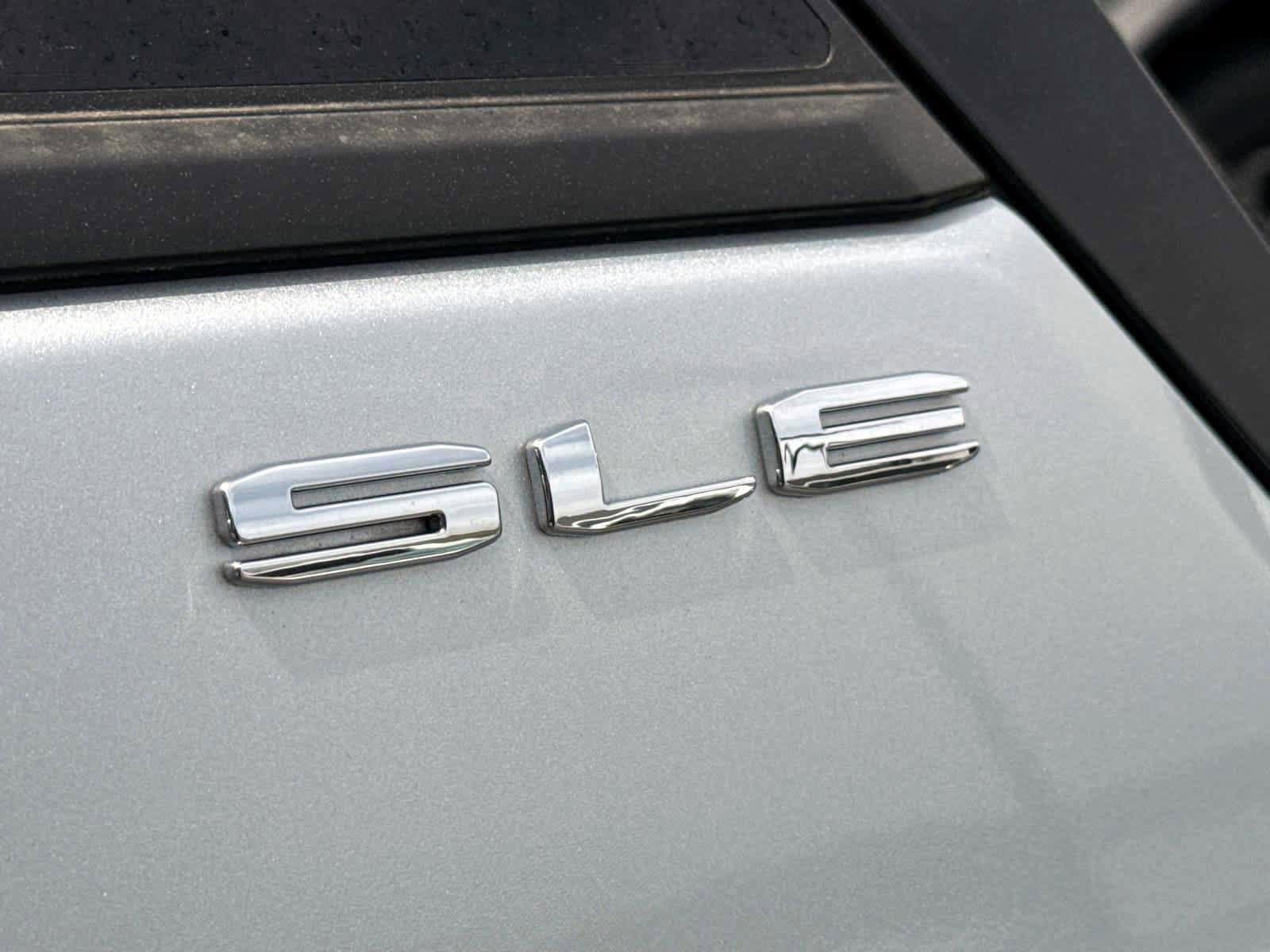 Used 2022 GMC Terrain SLE w/ Driver Convenience Package AWD/4WD image 8