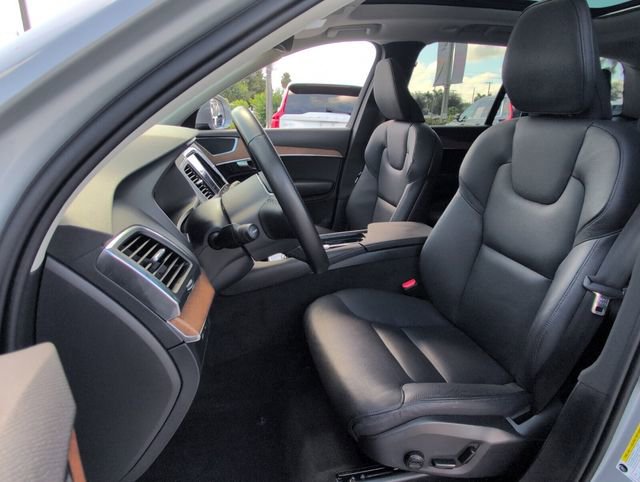 Certified 2025 Volvo XC90 T8 Core w/ Protection Package image 5