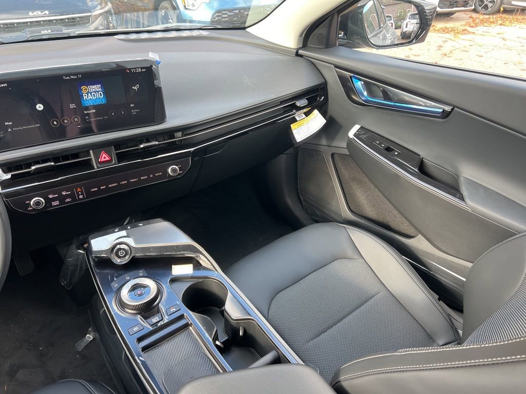 New 2025 Kia EV6 Light w/ Light LR Technology Package image 11