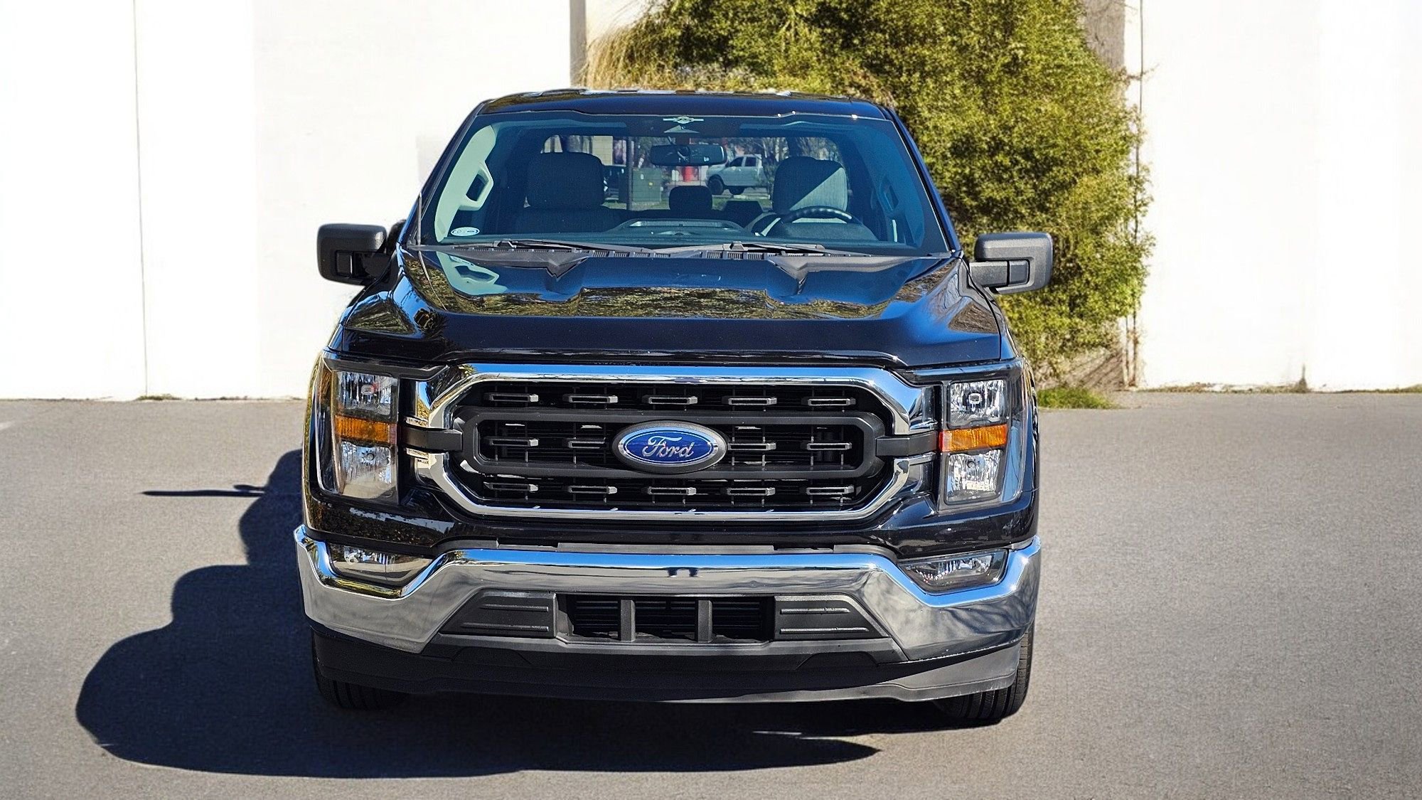 Used 2023 Ford F150 XLT w/ Equipment Group 301A Mid image 3