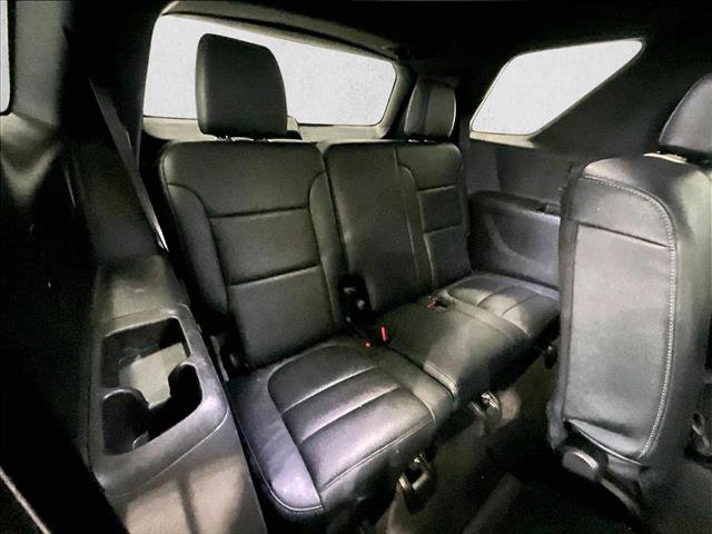 Used 2023 Chevrolet Traverse LS FWD image 30