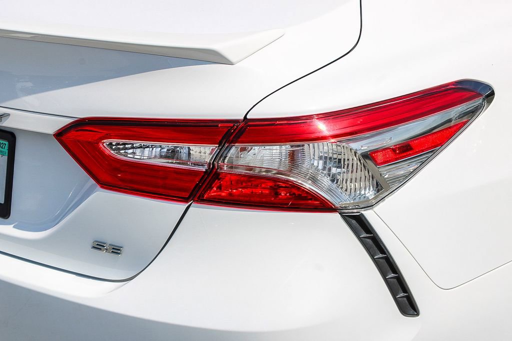 Used 2019 Toyota Camry SE image 9