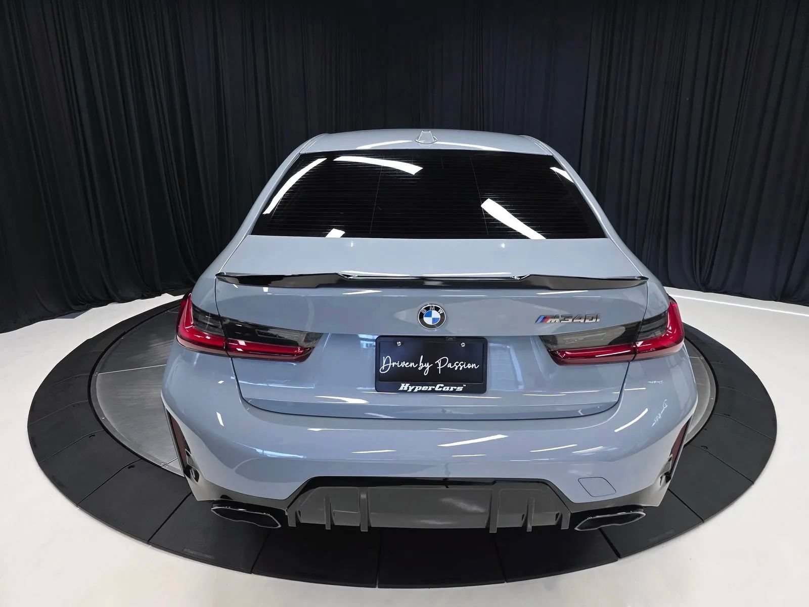 Used 2024 BMW M340i RWD image 11