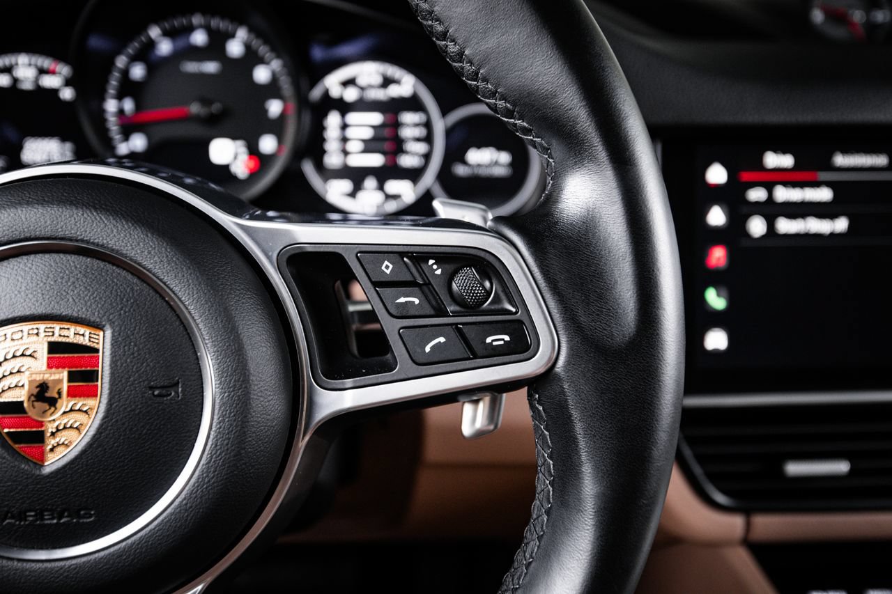 Certified 2023 Porsche Cayenne Platinum Edition AWD/4WD image 16