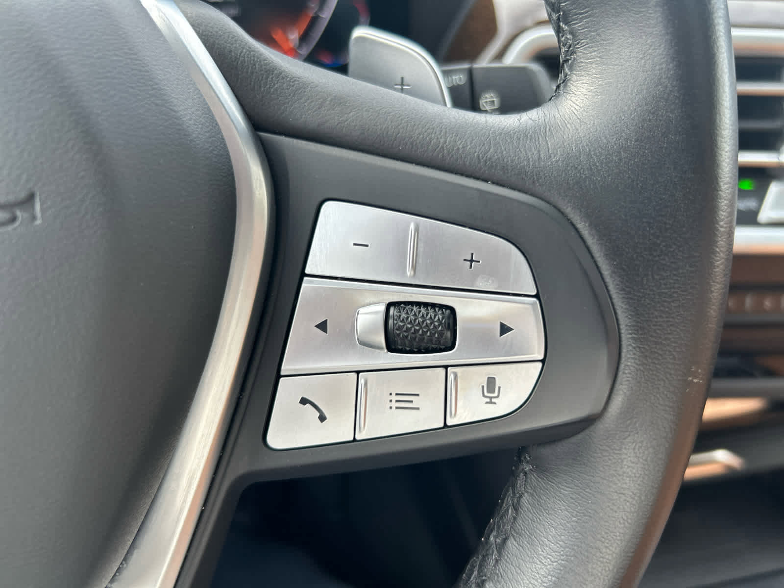 Used 2024 BMW X3 xDrive30i w/ Convenience Package w/ZPA image 32